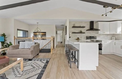 Matunuck House | 10-min walk to SK Town Beach/4 bed 2-bath home in Blackberry Hills neighborhood