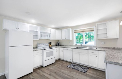 North Hampton Apartment | *10 mins to Portsmouth | Beach | Maine | Hampton *