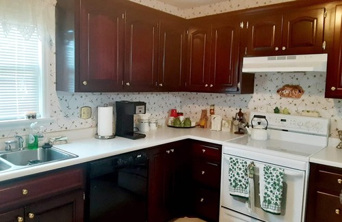 Roebuck House | 10 Minutes from I-26, perfect stop with lg yard and pool (in season)