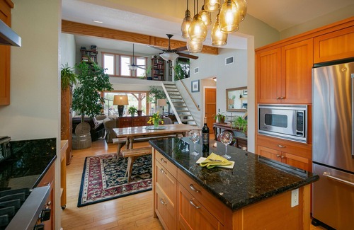 San Luis Obispo House | 10 Minutes from San Luis Obispo A Hidden Treasure Home Santa Margarita, 30+ days