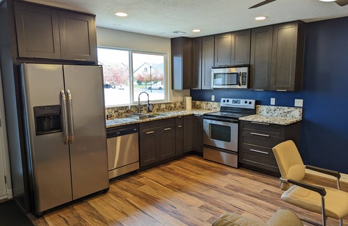 North Salt Lake House | 10 minutes to the airport and mountains - modern 2-bedroom walkout with fire pit
