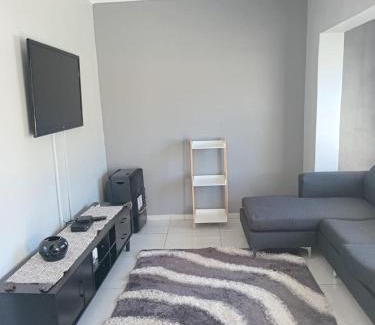 Colesberg Apartment | 10 on Earl Haig Street