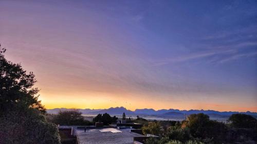Bellville Apartment | 10 on Gillian Self-catering Apartments - NOT AFFECTED BY LOADSHEDDING