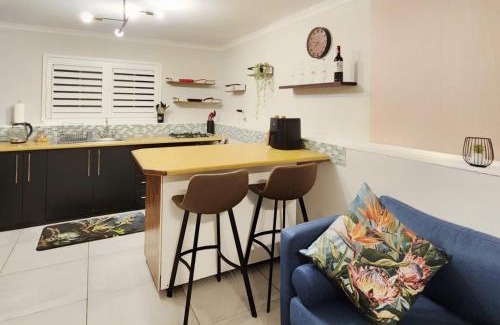 Bellville Apartment | 10 on Gillian Self-catering Apartments - NOT AFFECTED BY LOADSHEDDING