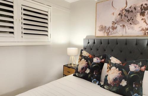 Bellville Apartment | 10 on Gillian Self-catering Apartments - NOT AFFECTED BY LOADSHEDDING