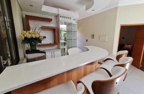Hartbeespoort House | 10 Pecanwood Dr 4 Bedroom Beauty
