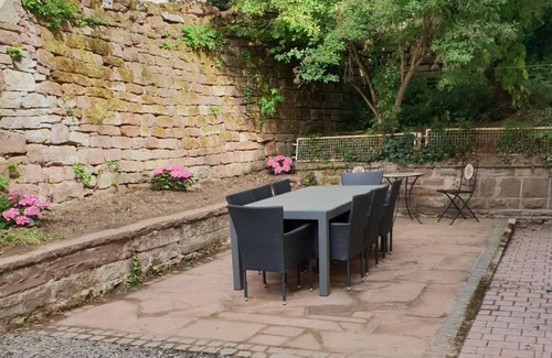 Malberg House | 10-person vacation home - Week - Holiday home with castle view