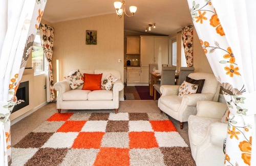 Tunstall Cottage | 10 Poppy Lodge
