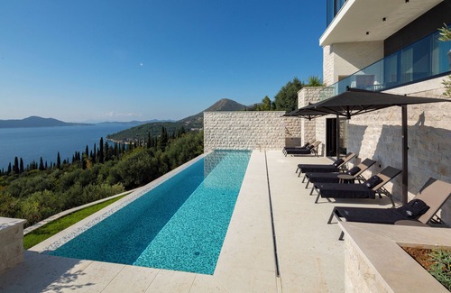 Orasac Villa | 10 Rooms Twin Villas with Amazing views of the Adriatic Sea and Elafiti islands