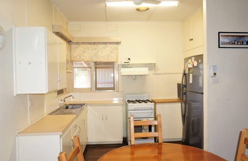 Exmouth House | 10 Tautog Street - Great Family space in central location
