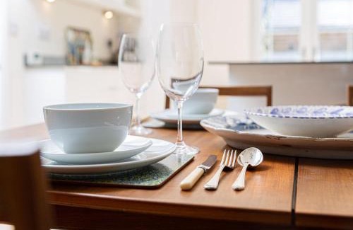 Montpellier Apartment | 10 Tivoli Mews - By Luxury Apartments