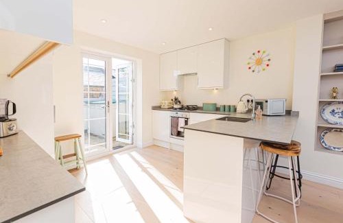 Montpellier Apartment | 10 Tivoli Mews - By Luxury Apartments