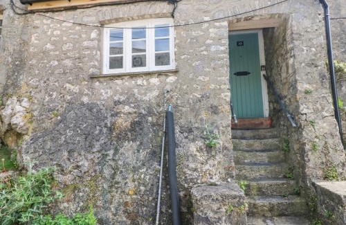 Pembroke House | 10 Westgate Hill