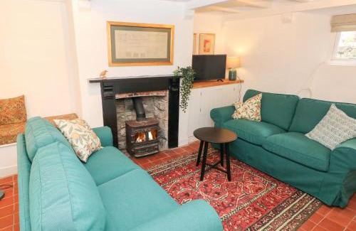 Pembroke House | 10 Westgate Hill