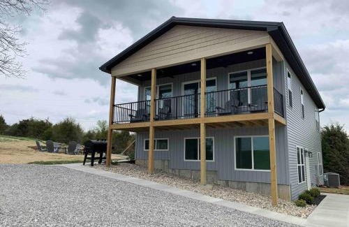 Williamstown House | 100 Acre Relaxing Retreat Near Ark- The Woodlands