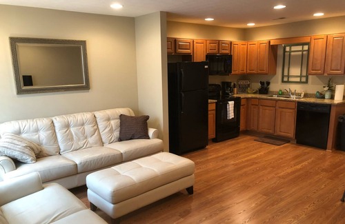 Elizabethtown Apartment | 100 C Is A Beautiful Corporate Suite ~ Safe And Private!