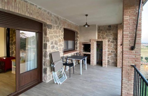 Malpartida de Plasencia Apartment | 100 m² Apartment ∙ 2 bedrooms ∙ 6 guests