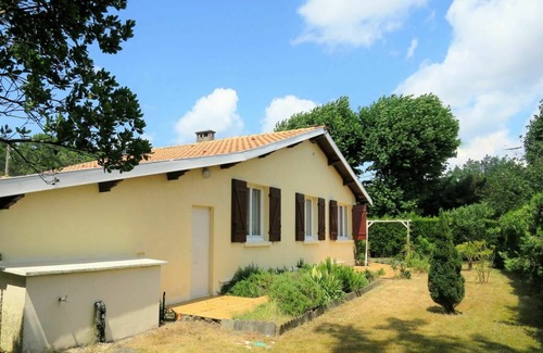 Andernos-les-Bains Other | 100 m² Accommodation ∙ 3 bedrooms ∙ 6 guests