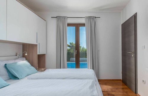 Nova Vas Other | 100 m² Accommodation ∙ 3 bedrooms ∙ 6 guests