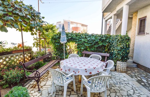 Pjescana Uvala Apartment | 100 m² Apartment ∙ 3 bedrooms ∙ 5 guests