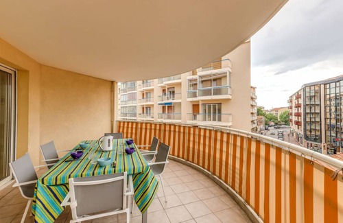 Saint-Raphael Apartment | 100 m² Apartment ∙ 2 bedrooms ∙ 6 guests