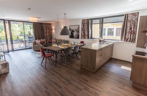 Schuttdorf Apartment | 100 m² Apartment ∙ 3 bedrooms ∙ 6 guests