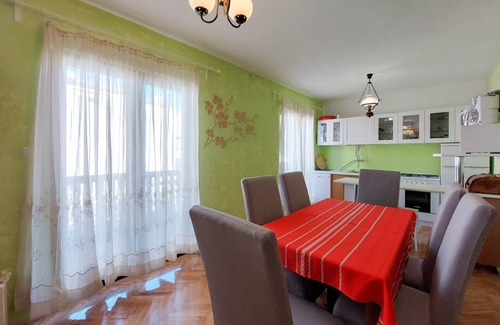Punat Apartment | 100 m² Apartment ∙ 3 bedrooms ∙ 8 guests
