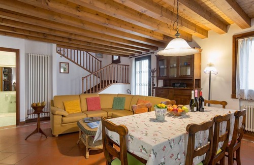 Castegnero Apartment | 100 m² Apartment ∙ 3 bedrooms ∙ 6 guests