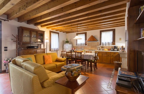Castegnero Apartment | 100 m² Apartment ∙ 3 bedrooms ∙ 6 guests
