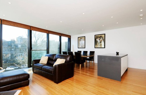 Laurieston Apartment | 100 m² Apartment ∙ 2 bedrooms ∙ 5 guests
