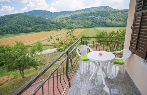Buzet Apartment | 100 m² Apartment ∙ 2 bedrooms ∙ 4 guests