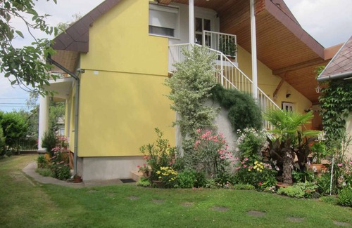 Keszthely Apartment | 100 m² Apartment ∙ 3 bedrooms ∙ 6 guests