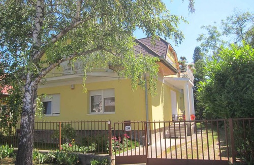 Keszthely Apartment | 100 m² Apartment ∙ 3 bedrooms ∙ 6 guests