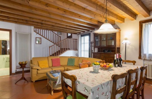 Castegnero Apartment | 100 m² Apartment ∙ 3 bedrooms ∙ 6 guests
