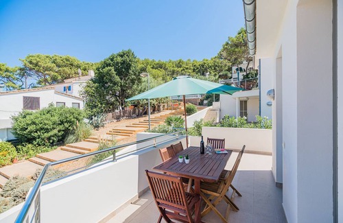 Cala San Vicente Ski Chalet | 100 m² Chalet ∙ 3 bedrooms ∙ 6 guests