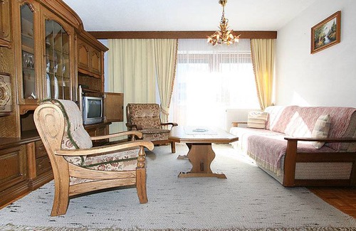 Landeck House | 100 m² Farmhouse ∙ 3 bedrooms ∙ 8 guests