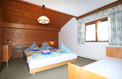 Landeck House | 100 m² Farmhouse ∙ 3 bedrooms ∙ 8 guests