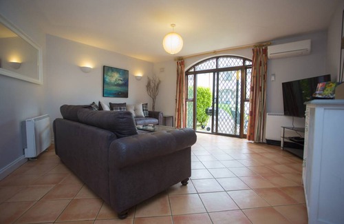 Seamount House | 100 m² House ∙ 3 bedrooms ∙ 6 guests