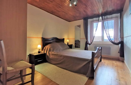Mazeyrat-Aurouze House | 100 m² House ∙ 4 bedrooms ∙ 8 guests