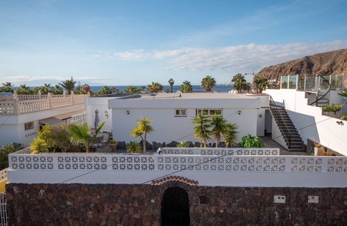 Palm-Mar House | 100 m² House ∙ 2 bedrooms ∙ 4 guests