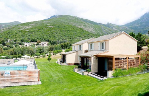 Farinole House | 100 m² House ∙ 2 bedrooms ∙ 4 guests