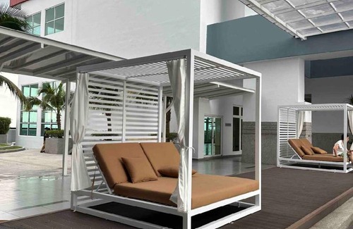 Taman Abad House | 100 m² House ∙ 3 bedrooms ∙ 10 guests