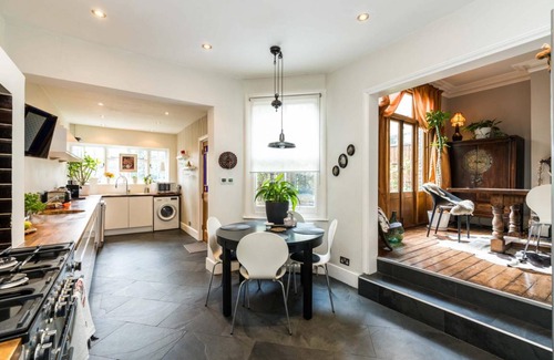 Forest Hill House | 100 m² House ∙ 3 bedrooms ∙ 6 guests