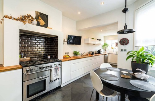 Forest Hill House | 100 m² House ∙ 3 bedrooms ∙ 6 guests