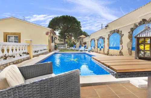 Lloret de Mar House | 100 m² House ∙ 3 bedrooms ∙ 6 guests