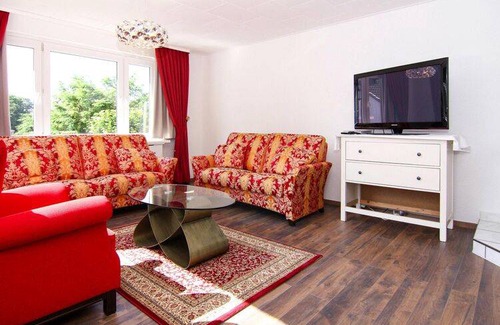 Wendorf RV Rental | 100 m² Mobile home ∙ 3 bedrooms ∙ 4 guests