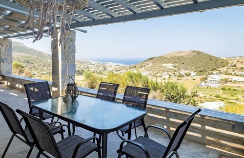Paros Villa | 100 m² Villa ∙ 2 bedrooms ∙ 6 guests