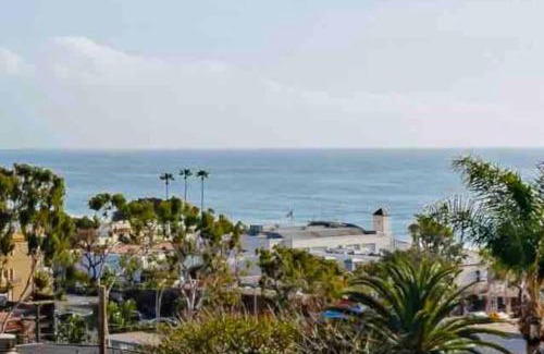 Laguna Beach House | 100 PERCENT NEW STUNNING HUGE HOME, GARDEN BEACH, RESERVED Parking