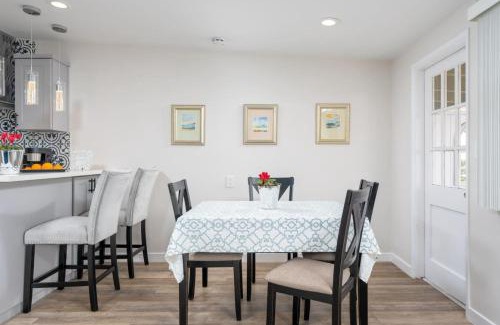 Laguna Beach House | 100 PERCENT NEW STUNNING HUGE HOME, GARDEN BEACH, RESERVED Parking