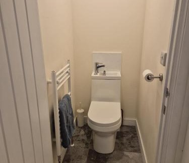 Hale Apartment | 100 Roses Mill Hill